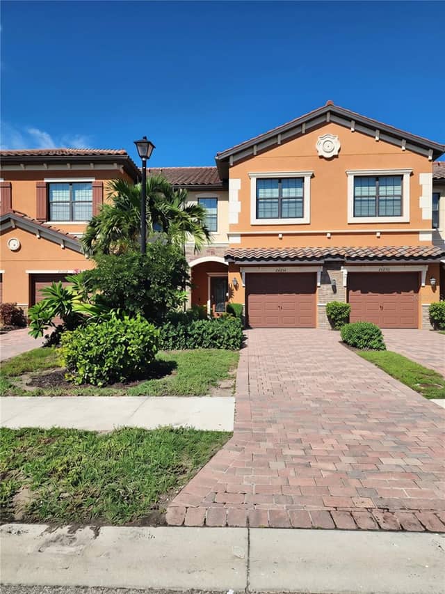 20252 LAGENTE CIR photo