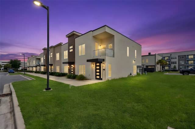3349B SW 50TH DR photo
