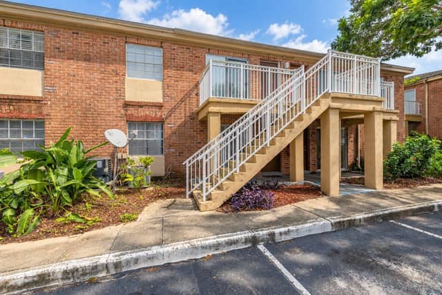484 BANYON TREE CIR #100 photo