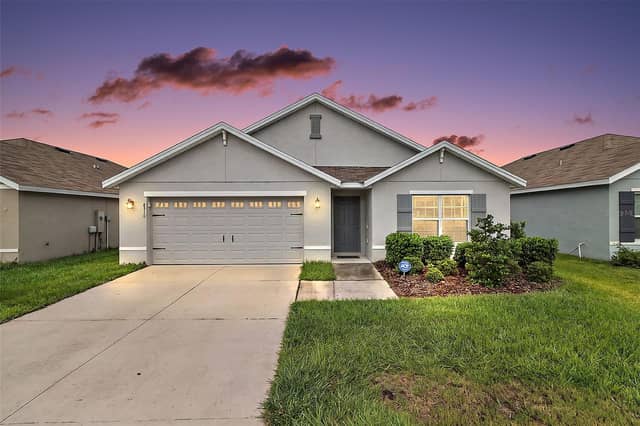 8510 TRIUMPH CIR photo
