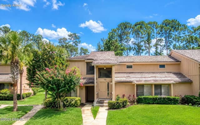 149 BLUE HERON DR #C photo