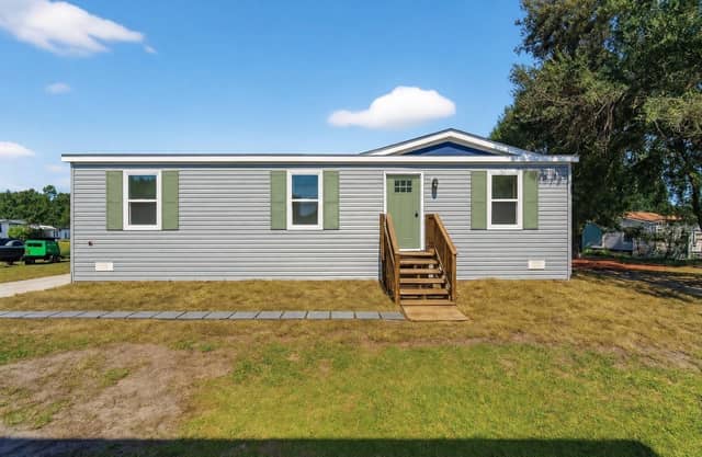 2207 HIALEAH AVE photo