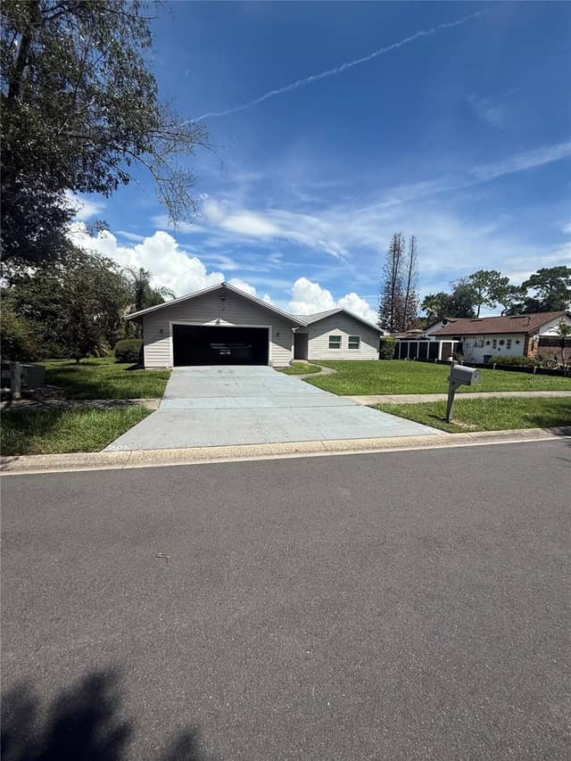 645 DEER RUN CT photo