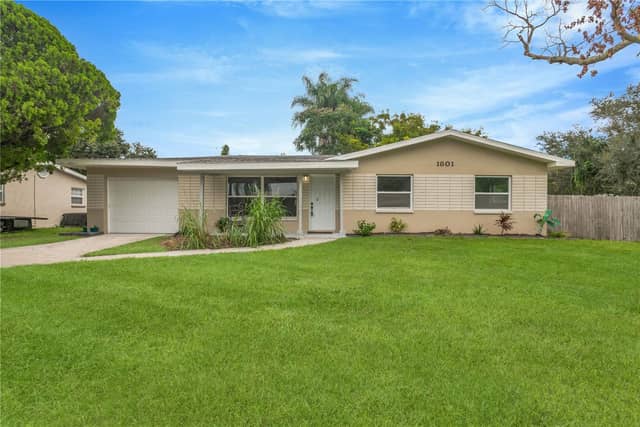 1801 CARLTON DR photo