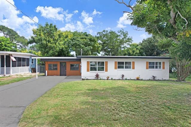 124 EDGEWATER DR photo