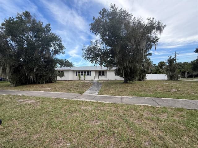 601 MYRTLE WAY S photo