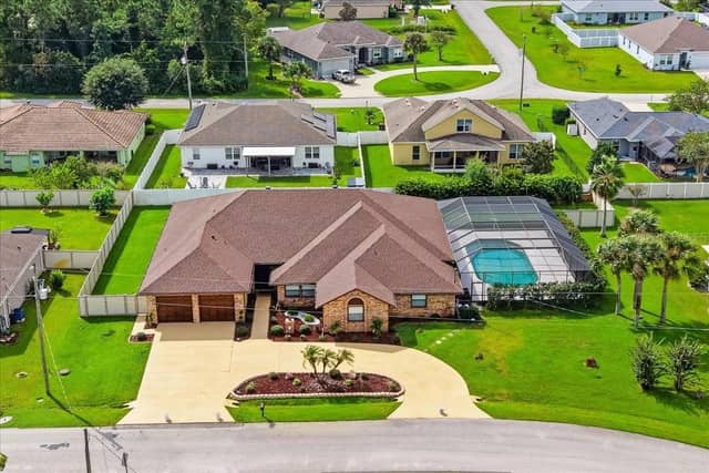 25 BUTTERFIELD DR photo
