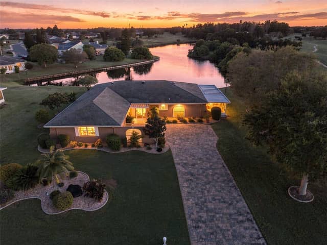 211 STONEHAM DR photo