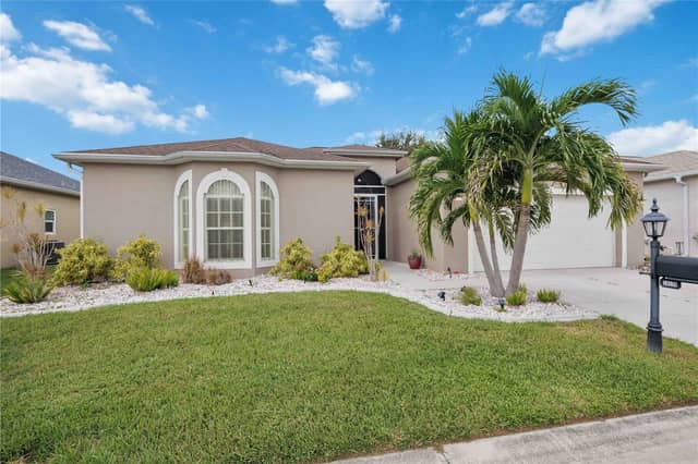 24539 BUCKINGHAM WAY photo