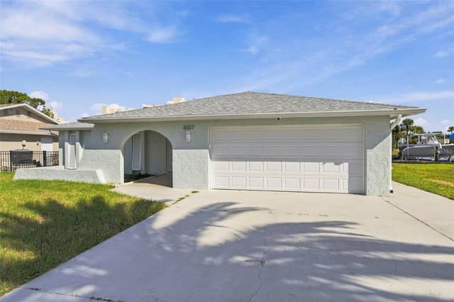 6027 BEVERLY DR photo