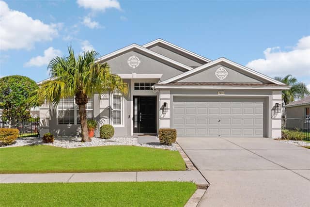 7619 CRESCENT PALM DR photo