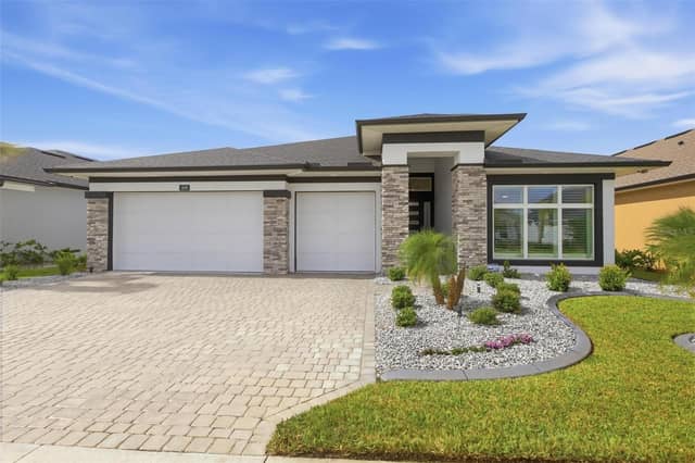 409 MOSAIC BLVD photo