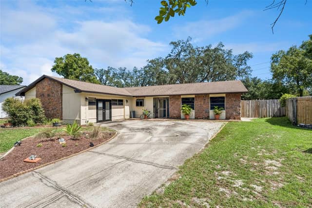 855 BENCHWOOD DR photo
