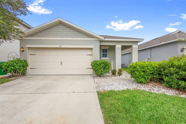 211 DUKE DR photo