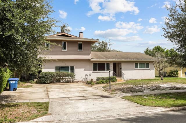 870 N PHELPS AVE photo