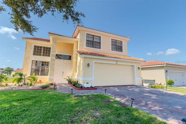 424 CINNAMON DR photo