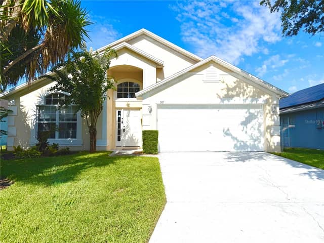 207 LANGHAM DR photo
