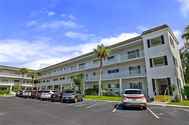 2001 WORLD PARKWAY BLVD #59 photo