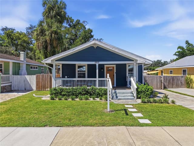 2910 N OLA AVE photo