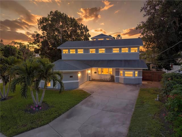 874 SERPENTINE DR S photo