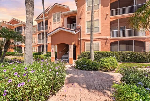 5000 CULBREATH KEY WAY #4203 photo